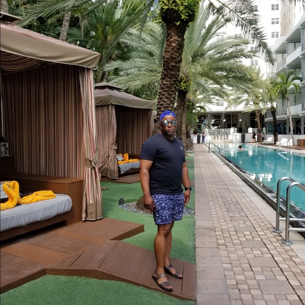 Meet your Posher, Tieno